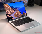 Applede huidige MacBook Pro-generatie gaat nu naar verluidt een paar maanden langer mee dan eerder werd verwacht, M4 MacBook Pro 14 afgebeeld. (Afbeeldingsbron: Notebookcheck)