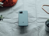 De Pixel 5a is de laatste van Google's niet-Tensor smartphones die regelmatig software-updates ontvangt, Pixel 5 afgebeeld. (Afbeeldingsbron: Jonas Elia)