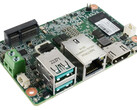 De DFI PCSF51 zal beschikbaar zijn met een van de drie AMD Ryzen Embedded R2000 APU's. (Beeldbron: DFI)