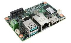 De DFI PCSF51 zal beschikbaar zijn met een van de drie AMD Ryzen Embedded R2000 APU&#039;s. (Beeldbron: DFI)
