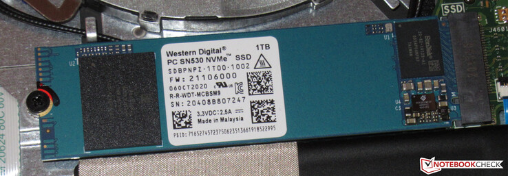 Een NVMe SSD dient als systeemschijf.