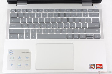 Hetzelfde morsbestendige toetsenbord als op de Inspiron 14 7420 2-in-1, maar met nieuwe luidsprekerroosters langs de randen