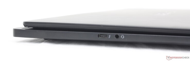 Links: USB-C (40 Gbps) met Thunderbolt 4 + Power Delivery + DisplayPort 1.4, 3,5 mm headset