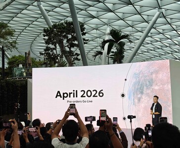 Omoway kondigt april 2026 pre-orders aan voor de OMO X zelfbalancerende elektrische motorfiets.