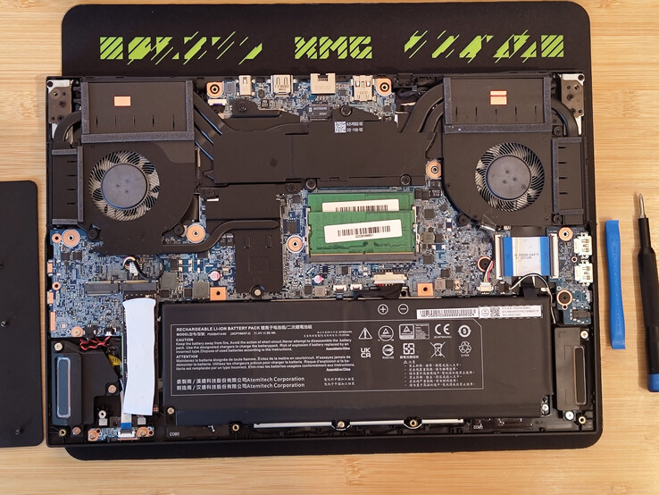 De XMG Pro 15 opende