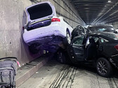 De nasleep van de plotselinge vertraging van de Model S (afbeelding: California Highway Patrol)