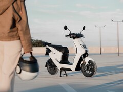 De Honda EM1 e: scooter heeft een bereik van maximaal 48 km (~30 mijl). (Beeldbron: Honda)
