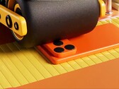 Een impressie van een wegwals die over een iPhone rijdt (bron: RedMagic; screenshot)