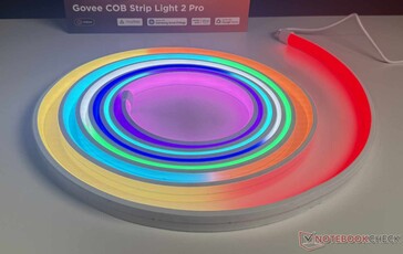 De Govee COB Strip Light 2 Pro kan naar wens in verschillende kleuren schijnen...