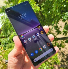 De Xperia 1 IV is een uitzonderlijke smartphone die schijnbaar wordt tegengehouden door de Snapdragon 8 Gen 1. (Beeldbron: NotebookCheck)