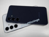 De Samsung Galaxy A55 in twee van de lanceringskleuren. (Afbeeldingsbron: @stufflistings)