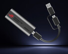 De ROG USB-C10G is een USB-C-naar-10GbE-adapter. Afgebeeld: een promotiefoto van het accessoire met de meegeleverde kabel.