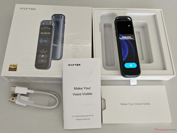 De P1 Pro AI Recorder wordt geleverd met een bescheiden maar praktische set accessoires.