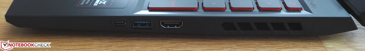 Rechts: USB-C, USB-A, HDMI