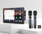 De Atoto V10 dubbel-DIN head-unit met optionele AC-MICW2 draadloze microfoonkit brengt karaoke in auto's. (Afbeeldingsbron: Atoto)