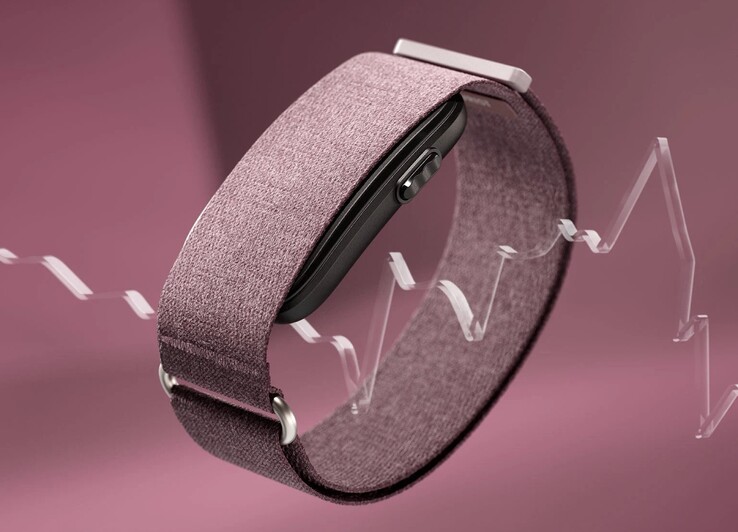 Aan één kant van de Garmin CIRQA bevindt zich een knop.
