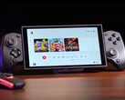 De Abxylute S8 draadloze gamecontroller kan zo worden uitgerekt dat hij zowel op de Nintendo Switch als op andere mobiele apparaten past. (Afbeelding bron: Abxylute)