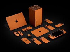 De Dbrand Cosmic Orange skin is beschikbaar voor een groot aantal apparaten. (Afbeeldingsbron: Dbrand)