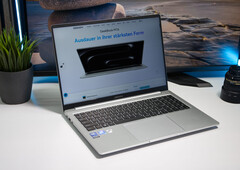Geekom GeekBook M16 met Intel Core Ultra 9 en een batterij van 99,9 Wh