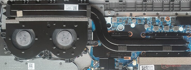 De CPU en dGPU zouden de twee middelgrote ventilatoren en twee heat pipes moeten waarderen.