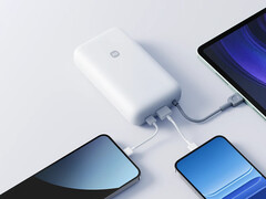 De nieuwe eenvoudige powerbank van Xiaomi met een capaciteit van 20.000 mAh is verkrijgbaar in zwart en wit.