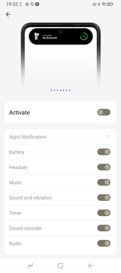 Fans van Apple's Dynamic Island krijgen hier een zeer vergelijkbare functie. (Afbeeldingsbron: Sergey Tarasov - Notebookcheck)