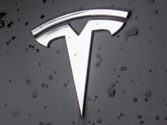 De Autopilot-functie van Tesla staat nog steeds onder scherp toezicht.