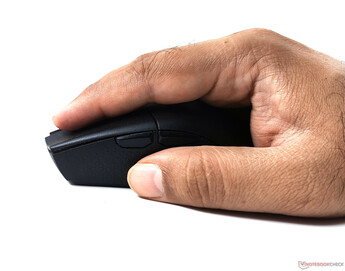 De Katar Pro Wireless is geschikt voor zowel klauw- als vingertop-handgrepen