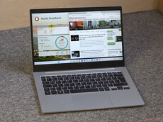 De slanke computer heeft een 5G-modem
