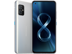 In review: Asus Zenfone 8. Testapparaat geleverd door: Asus Duitsland