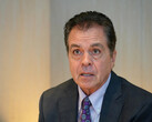 Een foto van de voormalige CEO van Savvy Games Group, Brian Ward