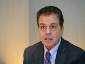 Een foto van de voormalige CEO van Savvy Games Group, Brian Ward