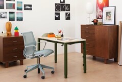 Het in hoogte verstelbare bureau Spout van Herman Miller heeft vier gemotoriseerde poten. (Afbeelding bron: Herman Miller)