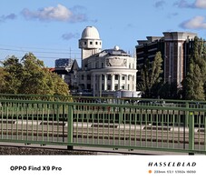 Oppo Find X9 Pro met teleconverter 10x zoom