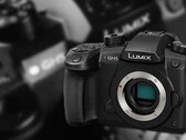 De Panasonic Lumix GH5 is slechts een van de vele krachtige Micro Four Thirds camera's die verkrijgbaar zijn. (Beeldbron: Panasonic/Unsplash - bewerkt)