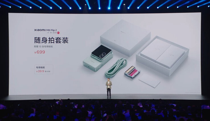 Xiaomi onthult de Pocket Photo Kit van de Mix Flip 2 en de inhoud van de detailhandeldoos. (Bron: Xiaomi via Fixed Focus Digital)
