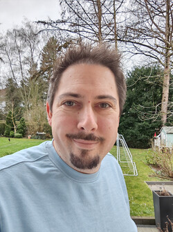 Selfie met de Magic V2 RSR frontcamera