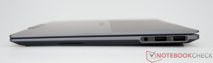 Rechterzijde: 1x gecombineerde hoofdtelefoon-/microfoonaansluiting (3,5 mm), 1x USB-A (USB 5 Gbps), 1x USB-A (USB 5 Gbps), Always On