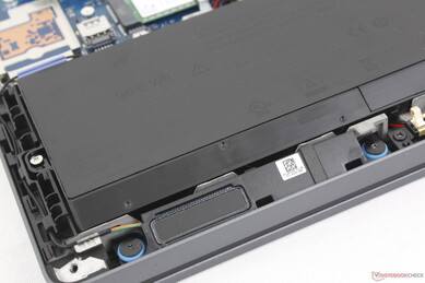 Neerwaarts gerichte stereoluidsprekers (2x 2 W)