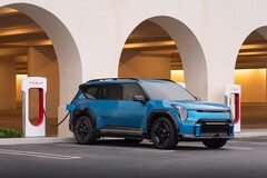Er kunnen binnenkort meer Kia EV9's opladen bij Tesla Superchargers. (Afbeeldingsbron: Kia)