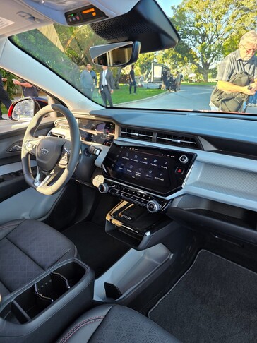 Het interieur van de nieuwe Chevy Bolt. (afbeeldingsbron: GM Authority)