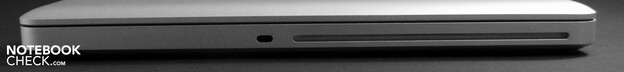 De MacBook Pro 17 had een optische drive zonder ondersteuning voor Blu-Ray/HD DVD. Dit was jammer, gezien de vanafprijs van ongeveer 2500 euro (2.733 dollar)