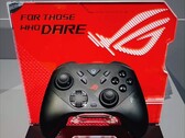De ROG Raikiri II Xbox draadloze controller tentoongesteld op Gamescom. (Afbeeldingsbron: Asus ROG)