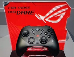 De ROG Raikiri II Xbox draadloze controller tentoongesteld op Gamescom. (Afbeeldingsbron: Asus ROG)
