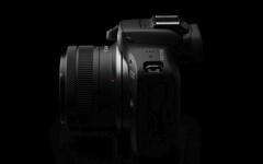 De Canon EOS R100 richt zich met zijn beperkte mogelijkheden en oude hardware op de ultrabudget spiegelloze cameramarkt. (Beeldbron: Canon)