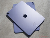 Apple zal de iPad Air naar verwachting in twee formaten aanbieden, net als de iPad Pro-serie, de huidige iPad Air afgebeeld. (Afbeeldingsbron: Notebookcheck)