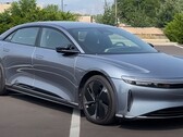 De Lucid Air Grand Touring heeft een indrukwekkend bereik van 480 mijl. (Afbeeldingsbron: TFLEV via YouTube)