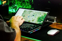 Aura Displays verpakt een 13-inch aanraakscherm in een mechanisch toetsenbord (Afbeelding bron: Aura Displays)