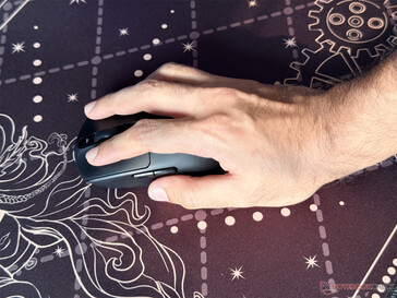 Handpalmgreep met de Akko Dash Ultra