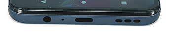 Bodem: 3.5mm audio poort, microfoon, USB-C poort, speakers